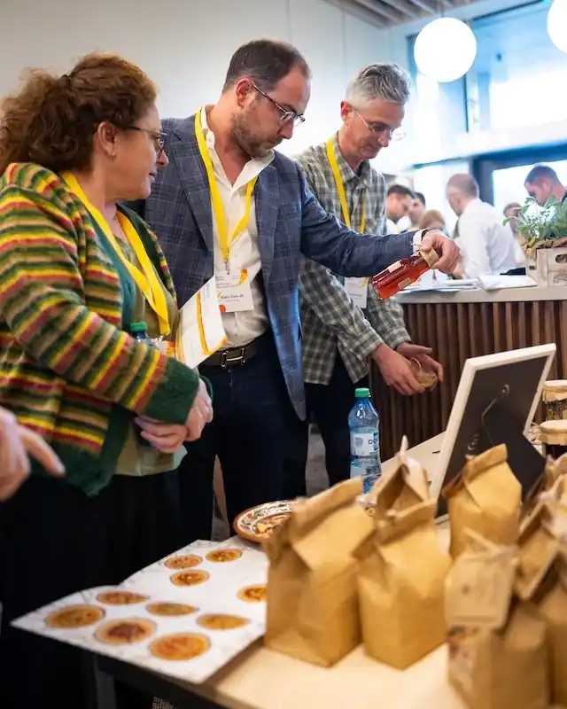 Expo și degustări la Camp
