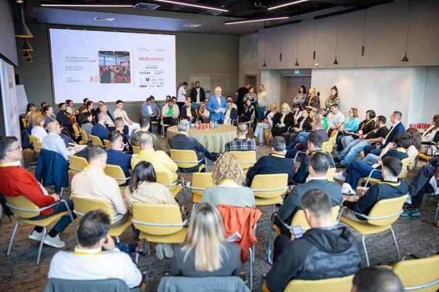 Sesiune de discuții la Food&Beverages Innovation Camp